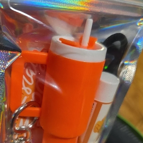 STANLEY MOCK KEYCHAIN STORAGE CUP - Picture 4 of 7